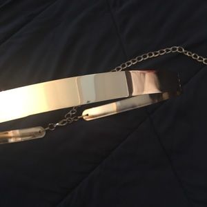 Gold belt w/clasp chain